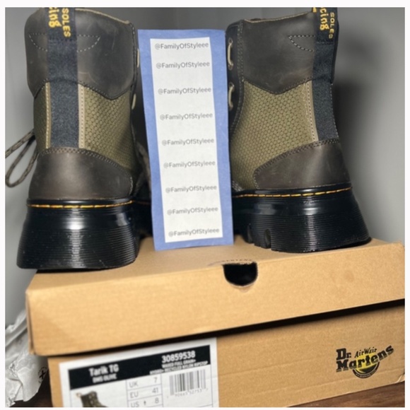 *New Dr Martens Tarik Combat Boot Never Worn